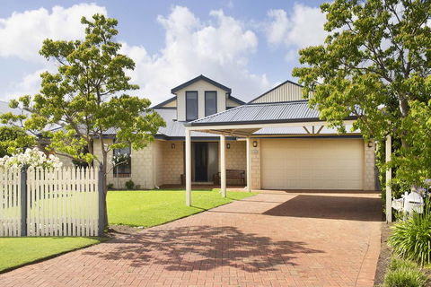 TRANQUILITY AT TROON - Accommodation Broadbeach 0