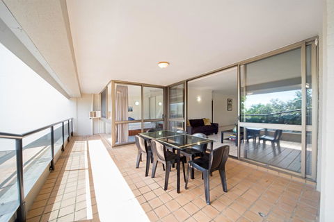 TROPICAL FAMILY ESCAPE FREE WIFI/NETFLIX - Accommodation Broadbeach 1