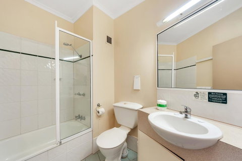 Tropical Queenslander - Accommodation Broadbeach 1