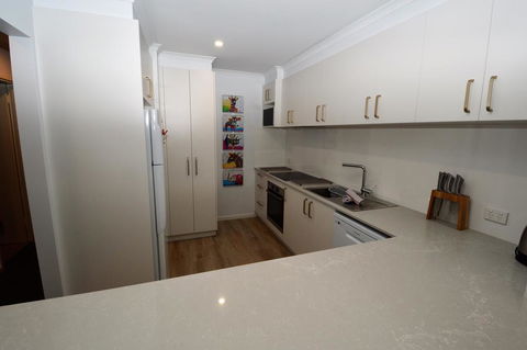 TUSCANY 10 - Accommodation Broadbeach 3