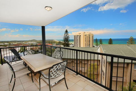 Unit 4, Beaumont Sur Mer, 13 - 15 Pacific Terrace Coolum Beach, 400 BOND, LINEN SUPPLIED - Accommodation Broadbeach 0