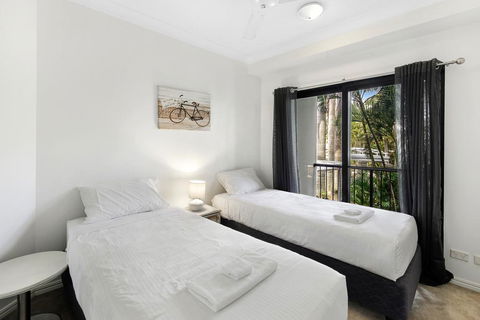 Unrivaled Ocean And City Views From Resort Style 3bed With Garden - Accommodation Broadbeach 1