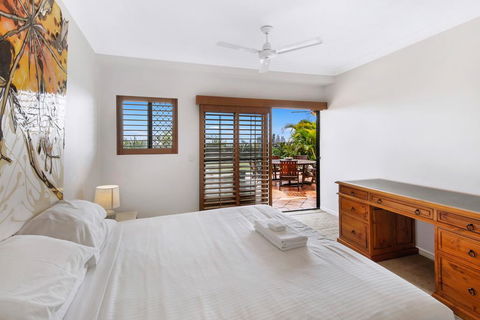 Unrivaled Ocean And City Views From Resort Style 3bed With Garden - Accommodation Broadbeach 3