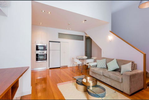 Urban Paradise Minutes From The Markets - Accommodation Broadbeach 3