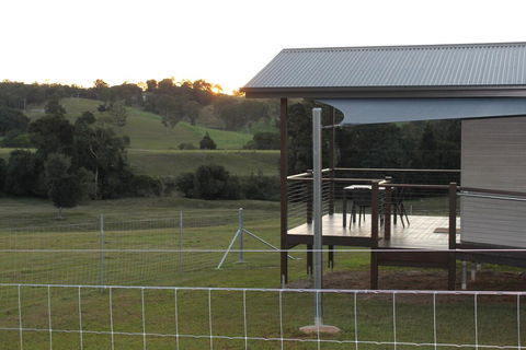 Valley Cabins By The Creek - Accommodation Broadbeach 2