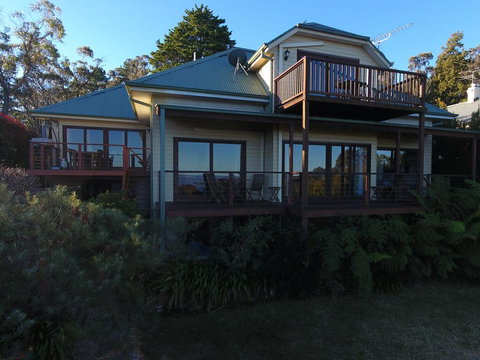 Valley Of The Waters B&B - Accommodation Broadbeach 1