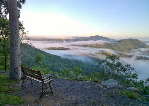 Valley View Luxury Retreat - Accommodation Broadbeach 3