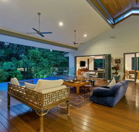 Veldree Palm Cove Rainforest ViewsPrivacyClose to the Beach and Restaurants - Accommodation Broadbeach