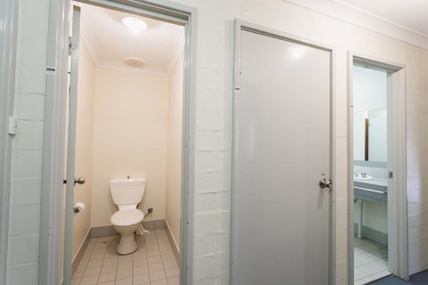 Vickery House 8 Bedroom Flat - Accommodation Broadbeach 2