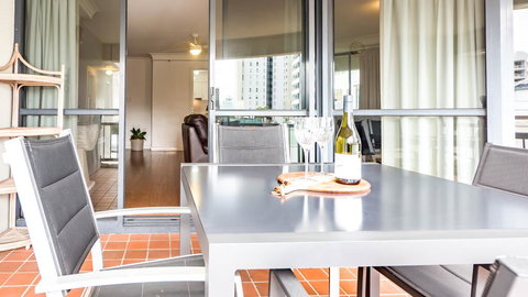Victoria Square Apartments - Accommodation Broadbeach 3