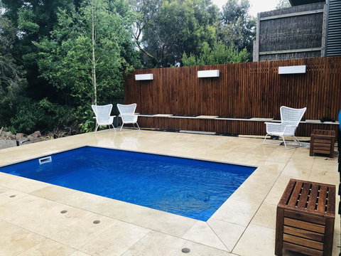 Victorian Beach House - Accommodation Broadbeach 1