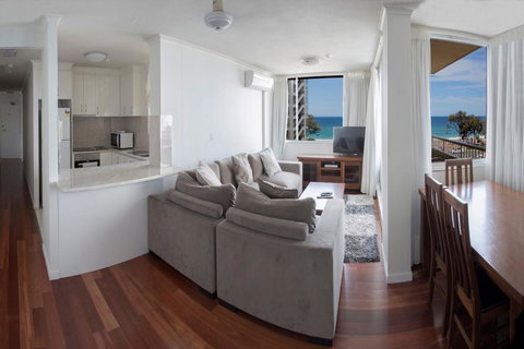 View Pacific Apartments - Accommodation Broadbeach 1