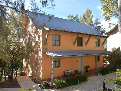 Villa 4br Vignerons Lodge Resort Condo Located Within Cypress Lakes Resort (nothing Is More Central) - Accommodation Broadbeach 0