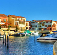 Villa Port Grimaud on Bouvard Island - Accommodation Broadbeach