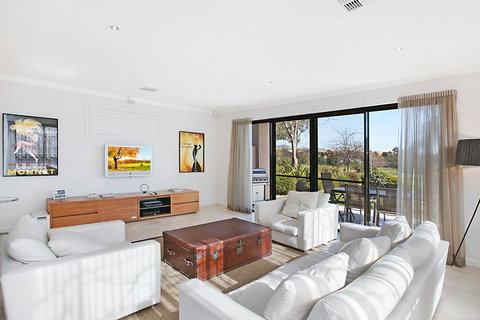 Villa Saachi - Accommodation Broadbeach 3