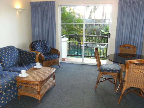 Villa Vaucluse Apartments - Accommodation Broadbeach 1