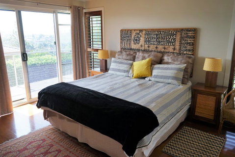 Villa With Views & Pool - Accommodation Broadbeach 3