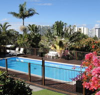 Villa with Views  Pool - Accommodation Broadbeach