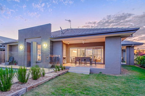 Vintage On The 8th - Accommodation Broadbeach 1