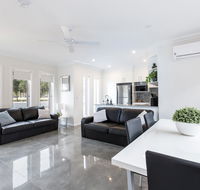 Wagga Apartments 1 - Accommodation Broadbeach