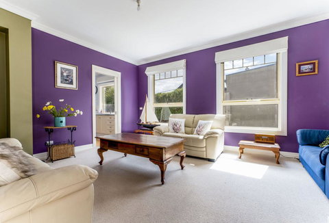 WALKIN ON SUNSHINE - STROLL TO BEACH BREAK - Accommodation Broadbeach 3