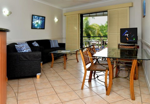 Waterfront Terraces - Accommodation Broadbeach 3