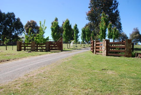 Bluegum Ridge Cottages - Accommodation Broadbeach 2