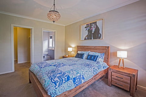 Nautical Rise Torquay - Accommodation Broadbeach 12