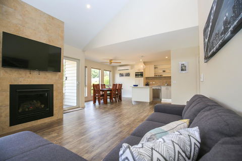 Amber Mist Villa Two - Accommodation Broadbeach 20