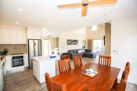 Amber Mist Villa Two - Accommodation Broadbeach 15