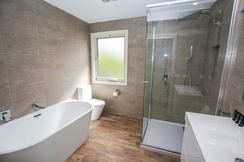 Amber Mist Villa Two - Accommodation Broadbeach 3