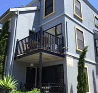 At the beach apartments - Accommodation Broadbeach