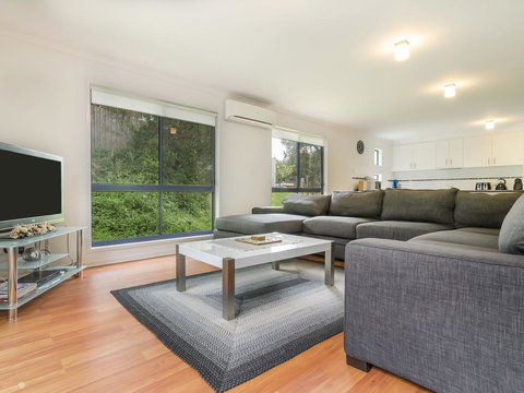 Demure Charm - Accommodation Broadbeach 10