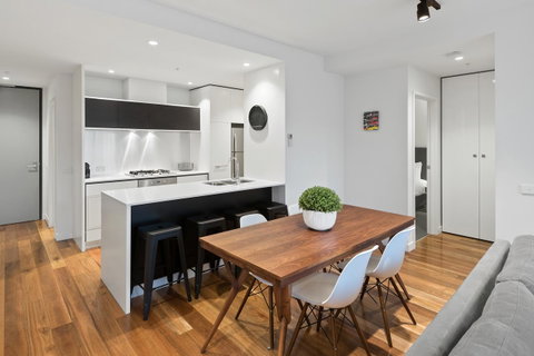 District Apartments Fitzroy - Accommodation Broadbeach 9