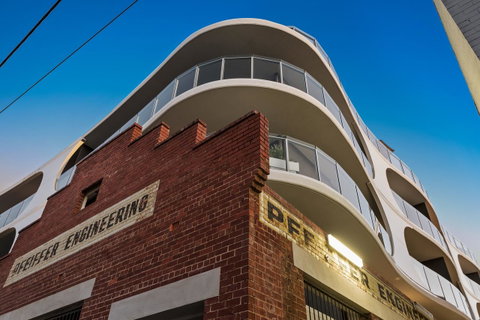 District Apartments Fitzroy - Accommodation Broadbeach 2