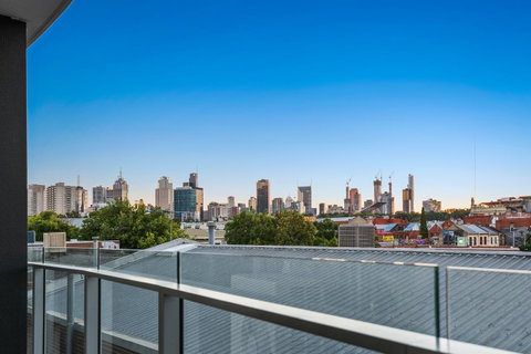 District Apartments Fitzroy - Accommodation Broadbeach 3