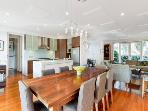 Boutique Stays - Maple On Kent - Accommodation Broadbeach 3