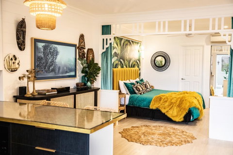 NOMAD - Luxe Apartment - Accommodation Broadbeach 0