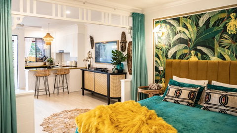 NOMAD - Luxe Apartment - Accommodation Broadbeach 13