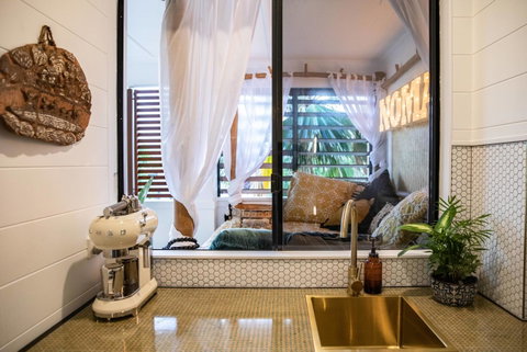 NOMAD - Luxe Apartment - Accommodation Broadbeach 10