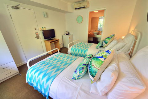 Mango Lagoon Sunbird Retreat - Accommodation Broadbeach 17