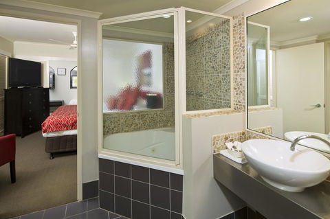Mango Lagoon Resort & Wellness Spa - Accommodation Broadbeach 19