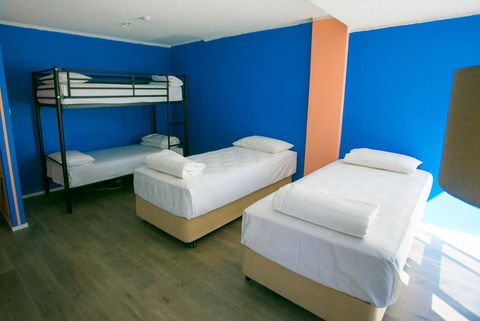 Rainbow Bay Backpackers - Accommodation Broadbeach 10
