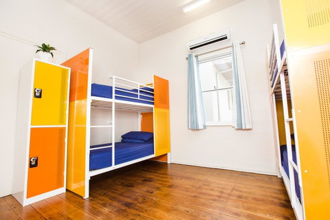 Mad Monkey Central - Accommodation Broadbeach 7