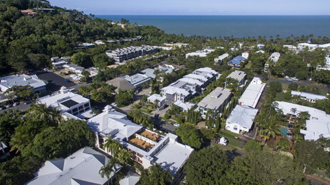 Regal Port Douglas - Accommodation Broadbeach 12