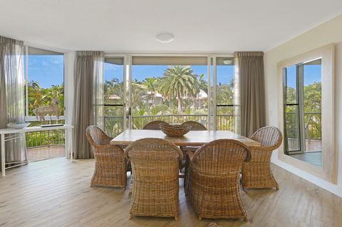 Noosa Tropicana - Accommodation Broadbeach 43