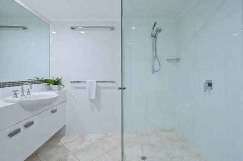 Noosa Tropicana - Accommodation Broadbeach 24