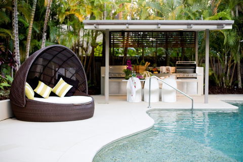 Noosa Tropicana - Accommodation Broadbeach 0