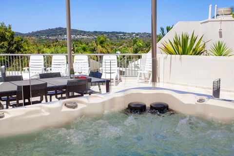 Noosa Tropicana - Accommodation Broadbeach 25