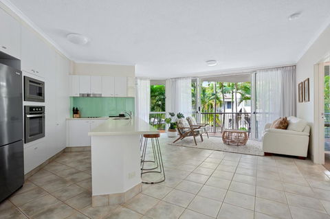 Noosa Tropicana - Accommodation Broadbeach 12
